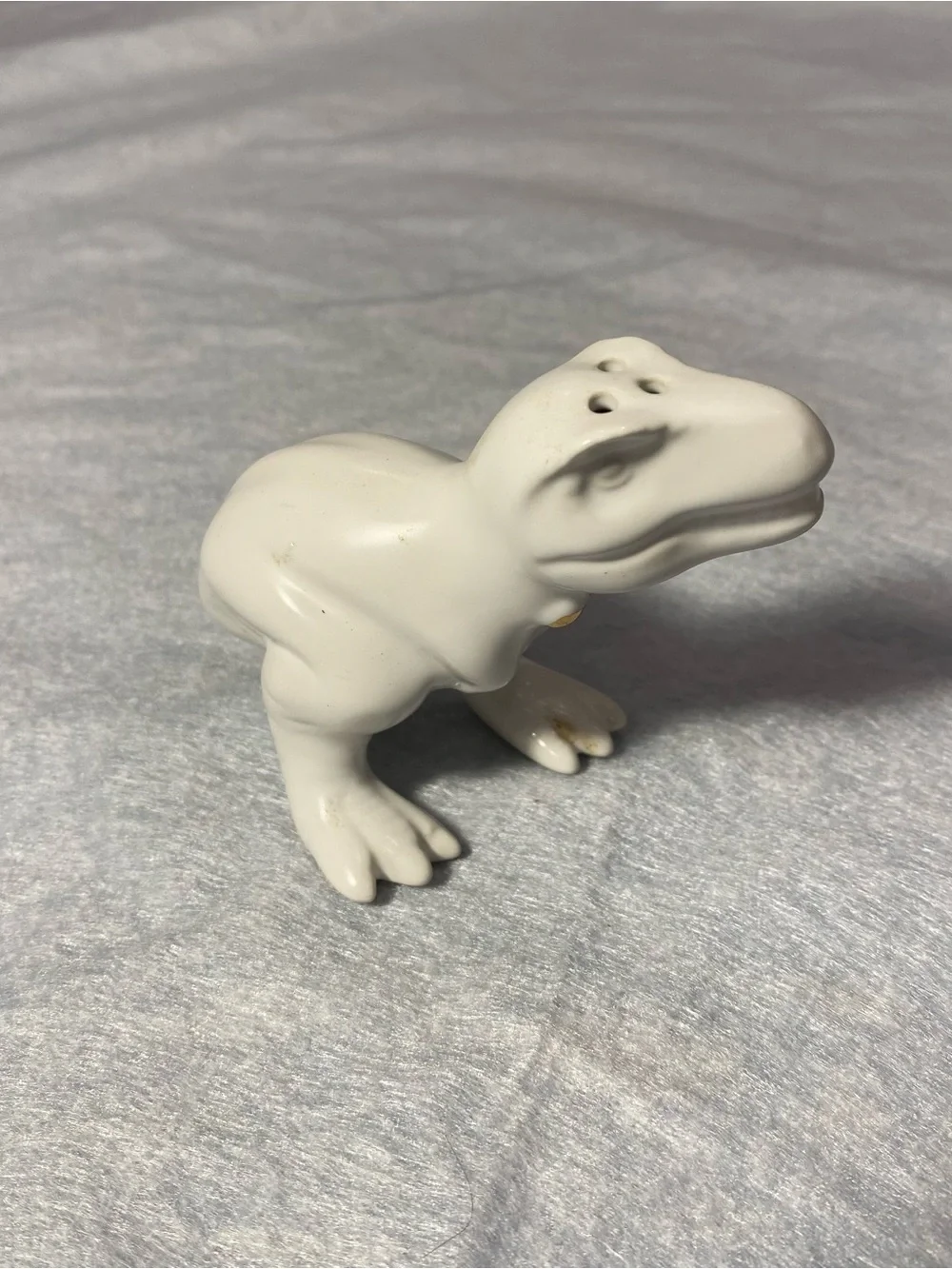 1Salt Shaker White Ceramic Dinosaur Figurine - Reptile Decor